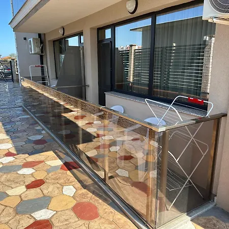 Apartament And *